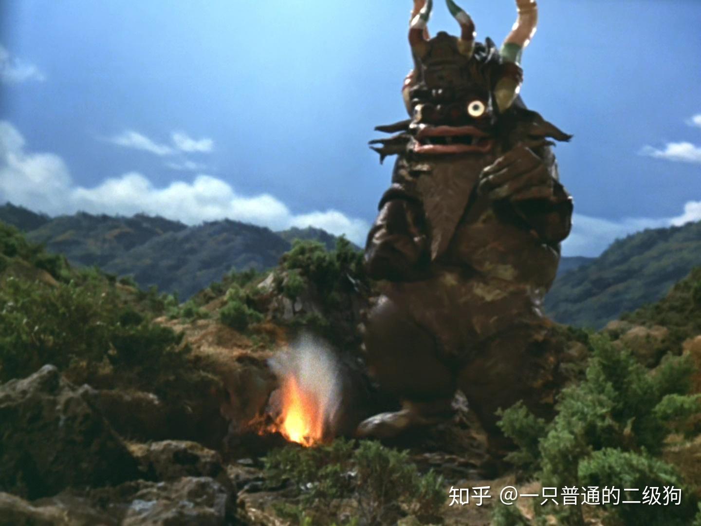 这两个奥特曼怪兽叫什么名字