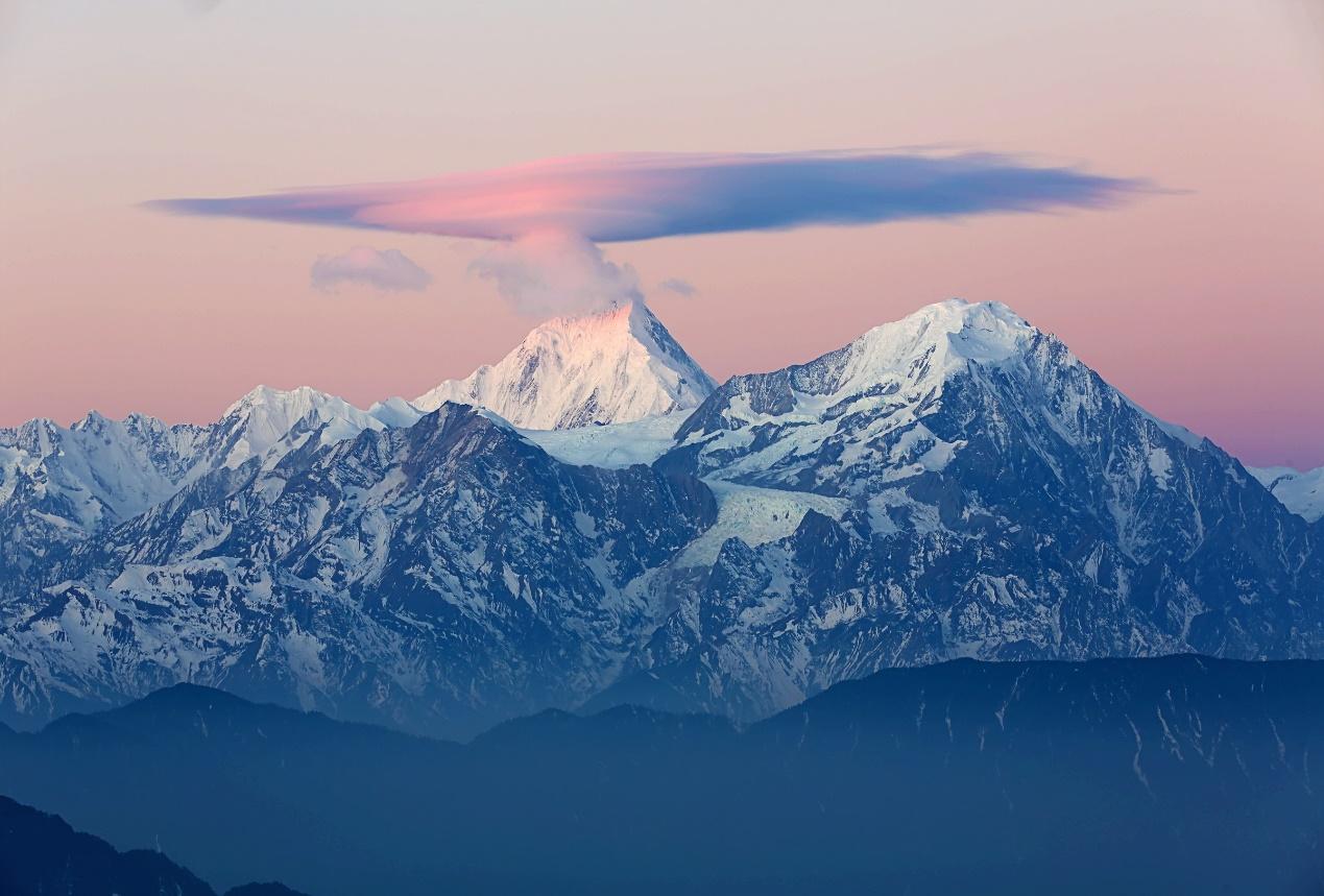 世界公认最美雪山图片