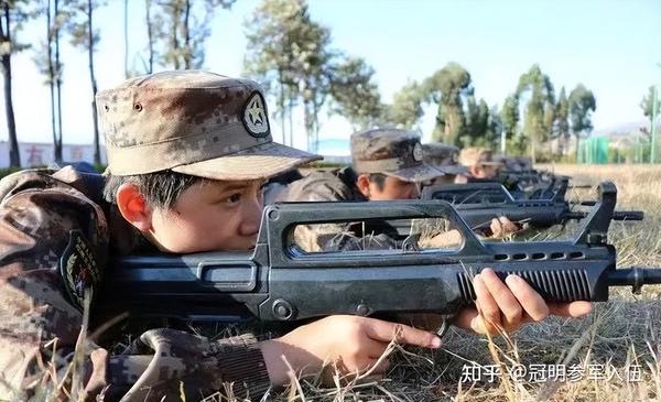 单兵队列动作要领教案_单兵队列教学法_单兵队列训练教案下载