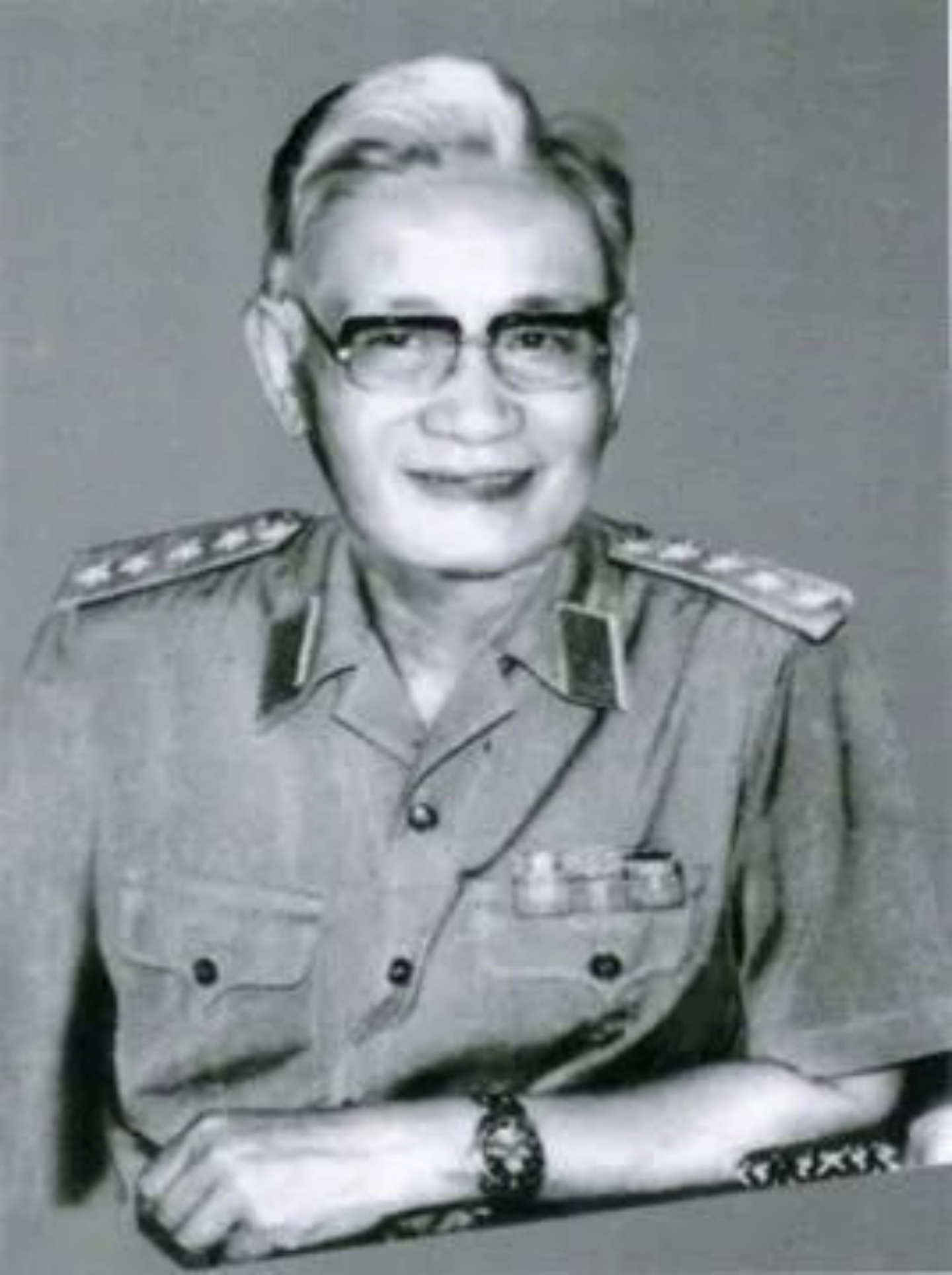 黎仲迅 黎仲迅