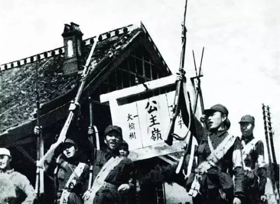 师长扮伙夫,背行军锅逃跑,韩先楚大笑:李先生,大锅不沉啊? - 知乎