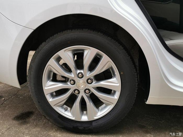 给大家分享一下19款英朗1700公里用车感受