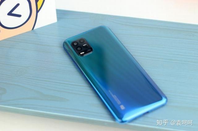 厲害小米10青春版評測屏幕甚至比iphone11promax還要好