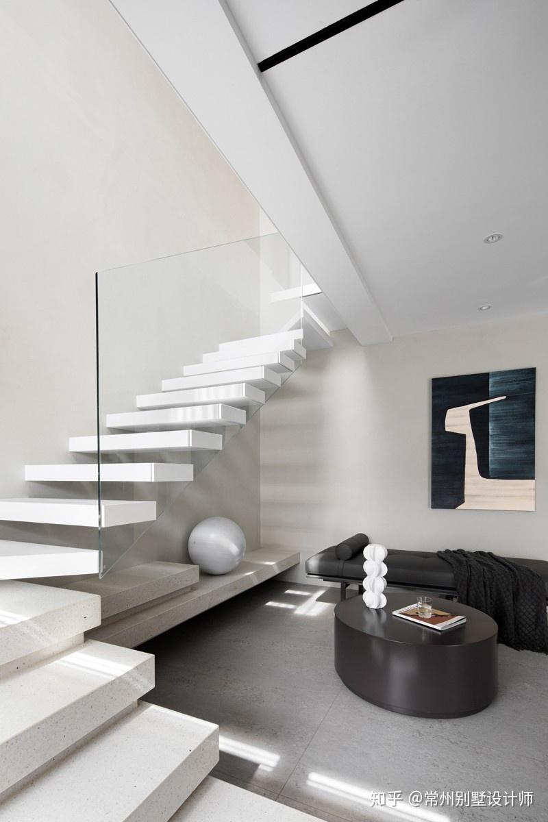 常州别墅装修270㎡顶跃私宅悬浮式楼梯超有范
