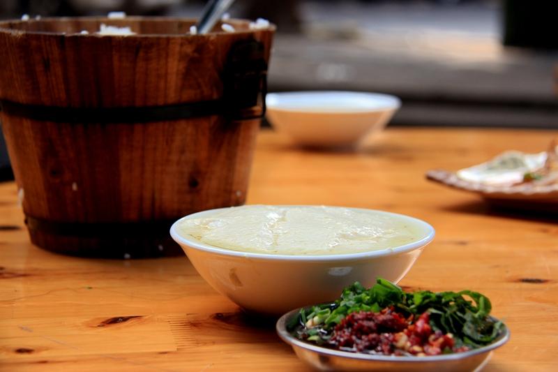 吃不腻的富顺豆花饭