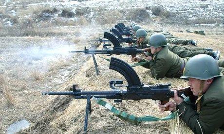 朝鲜73式轻机枪图片