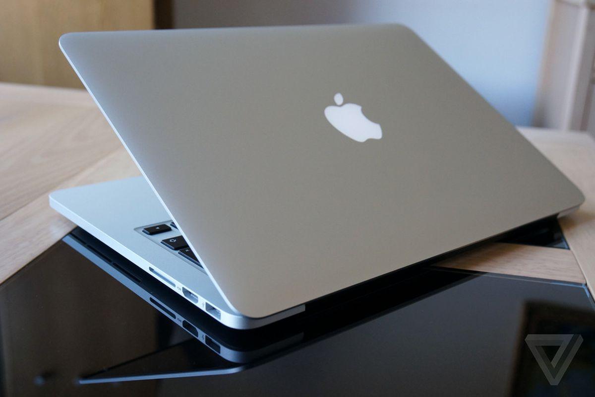 how to back up macbook pro manually