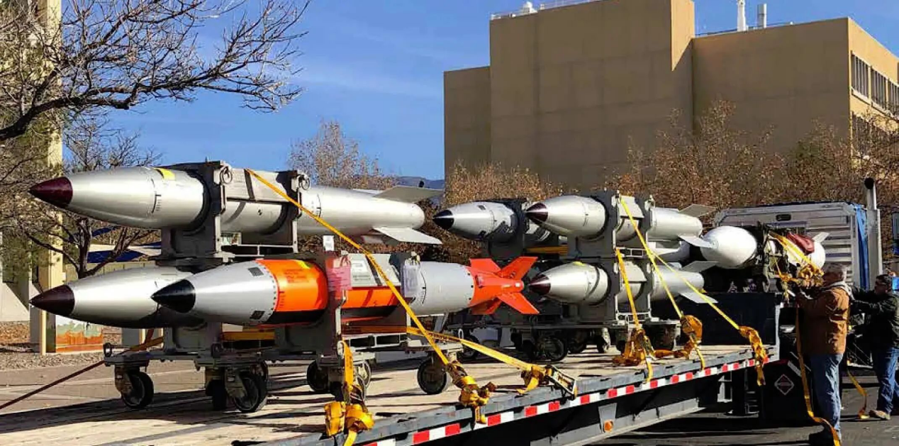 b61基础型号也是如此,海军三叉戟iid5潜射洲际导弹上的w88核弹头也需