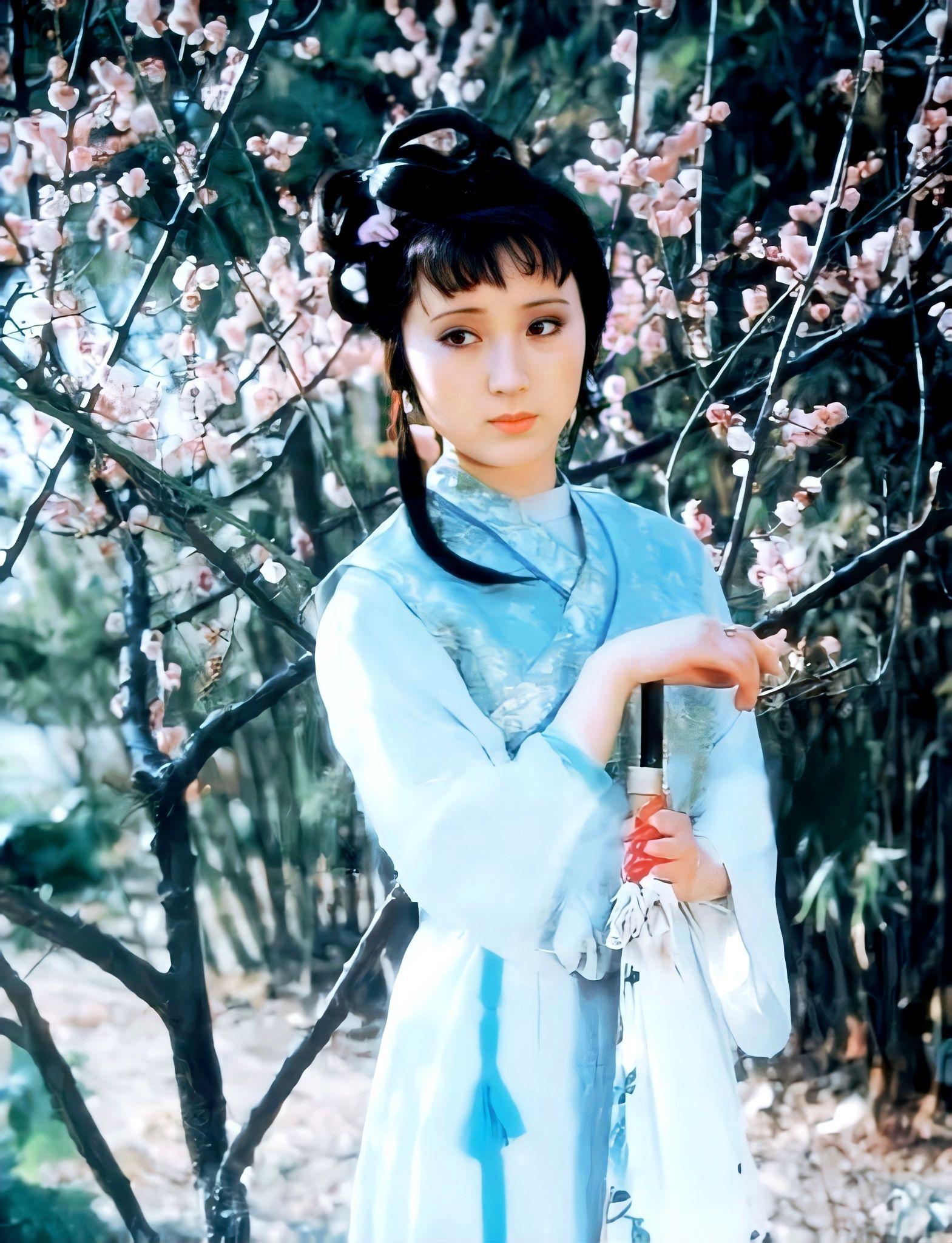 有没有87版林黛玉的高清壁纸可以分享