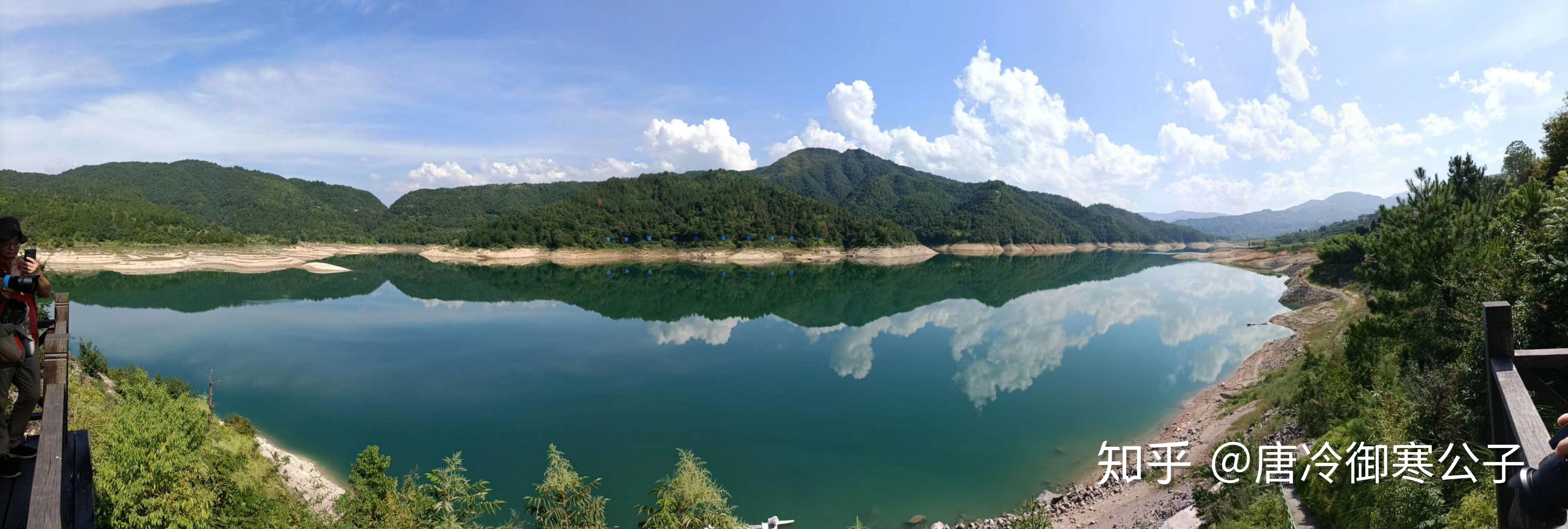 飞天湖美景 