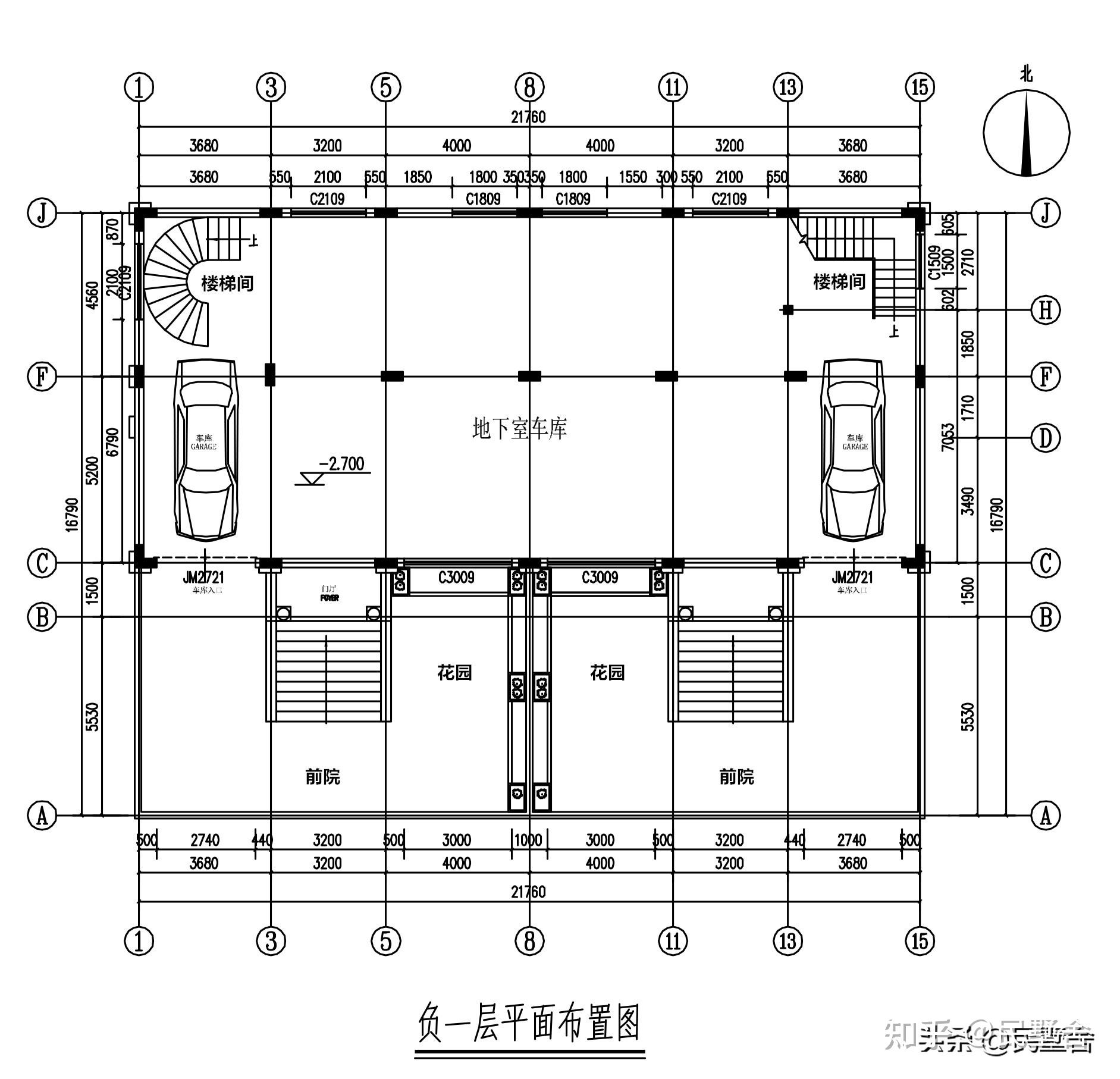 对称式建筑布局:单户5室3厅5卫带阳台和露台按单户来说,一层设计了