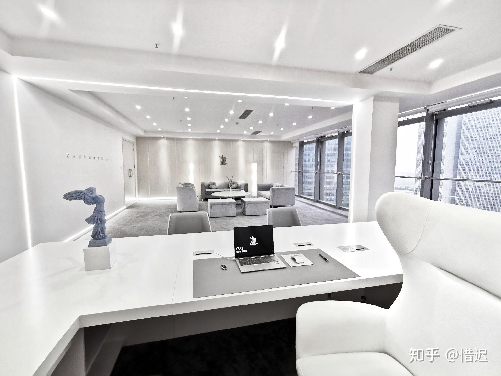 你是怎么“布置”你的办公桌的？ - 知乎