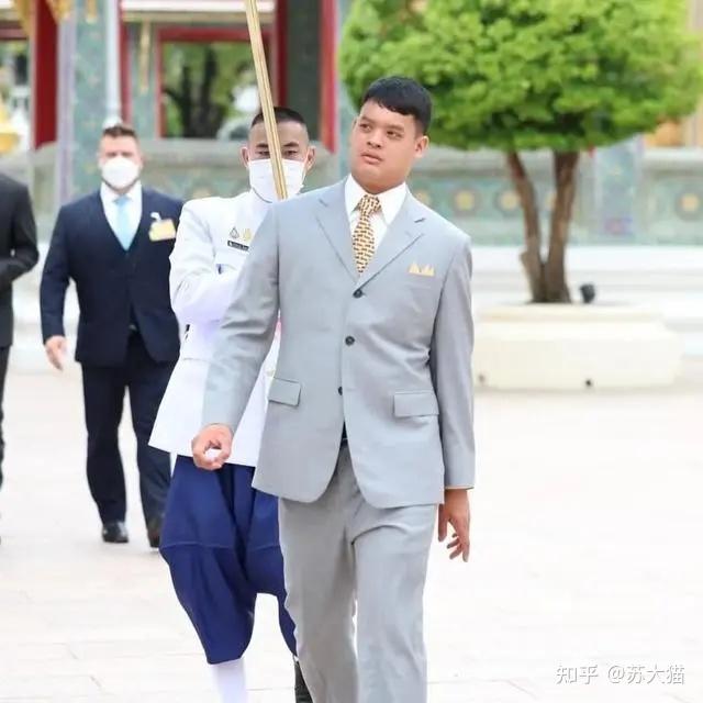 泰王流亡海外的儿子回国，提帮公王位悬了？ - 知乎