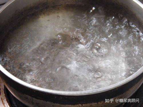 蒜什么时候下锅 v2-2290c72288a955043518280a5c78d868_r.jpg