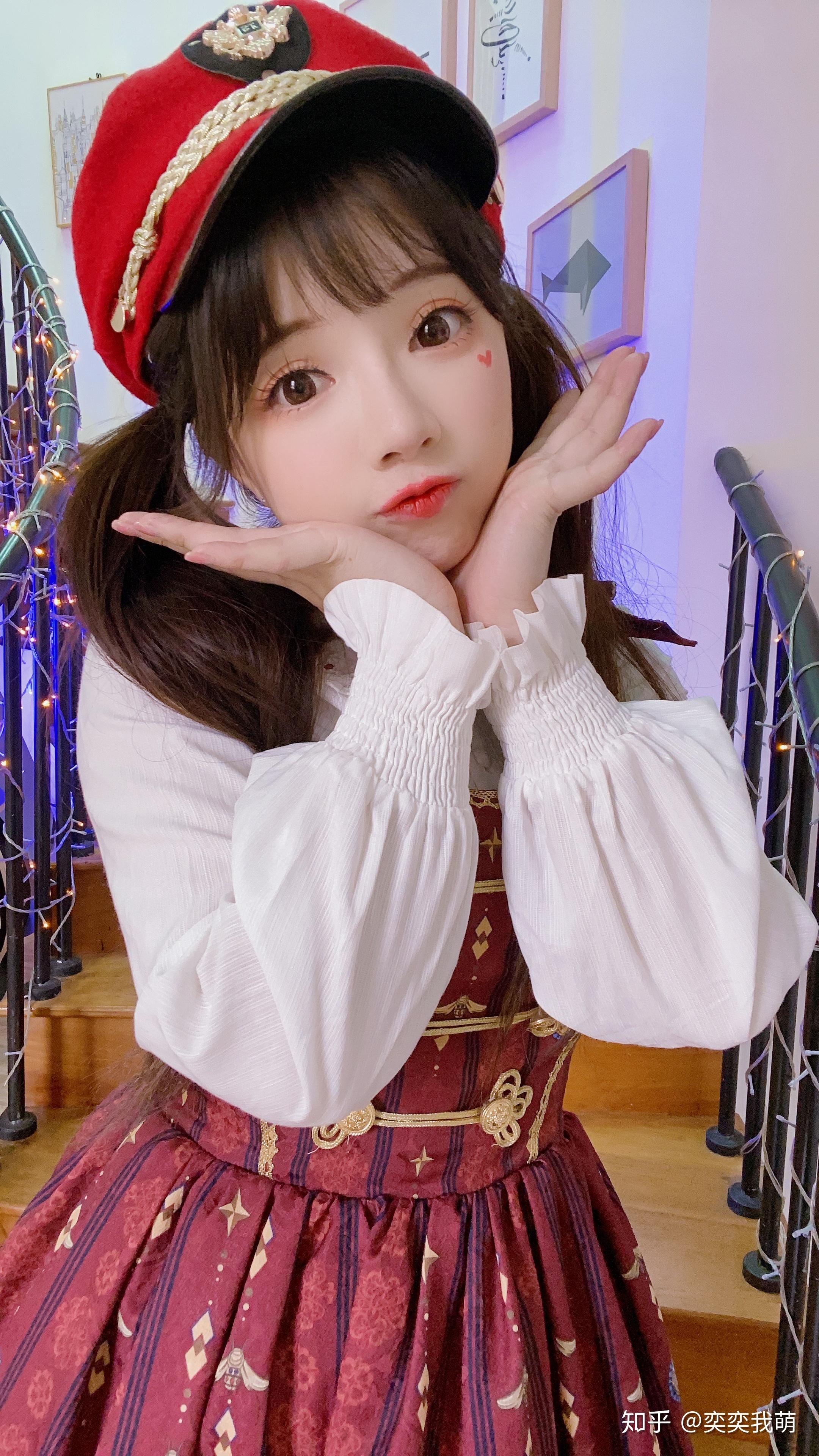 草莓果冻和王奕萌是同一个人吗? - 知乎