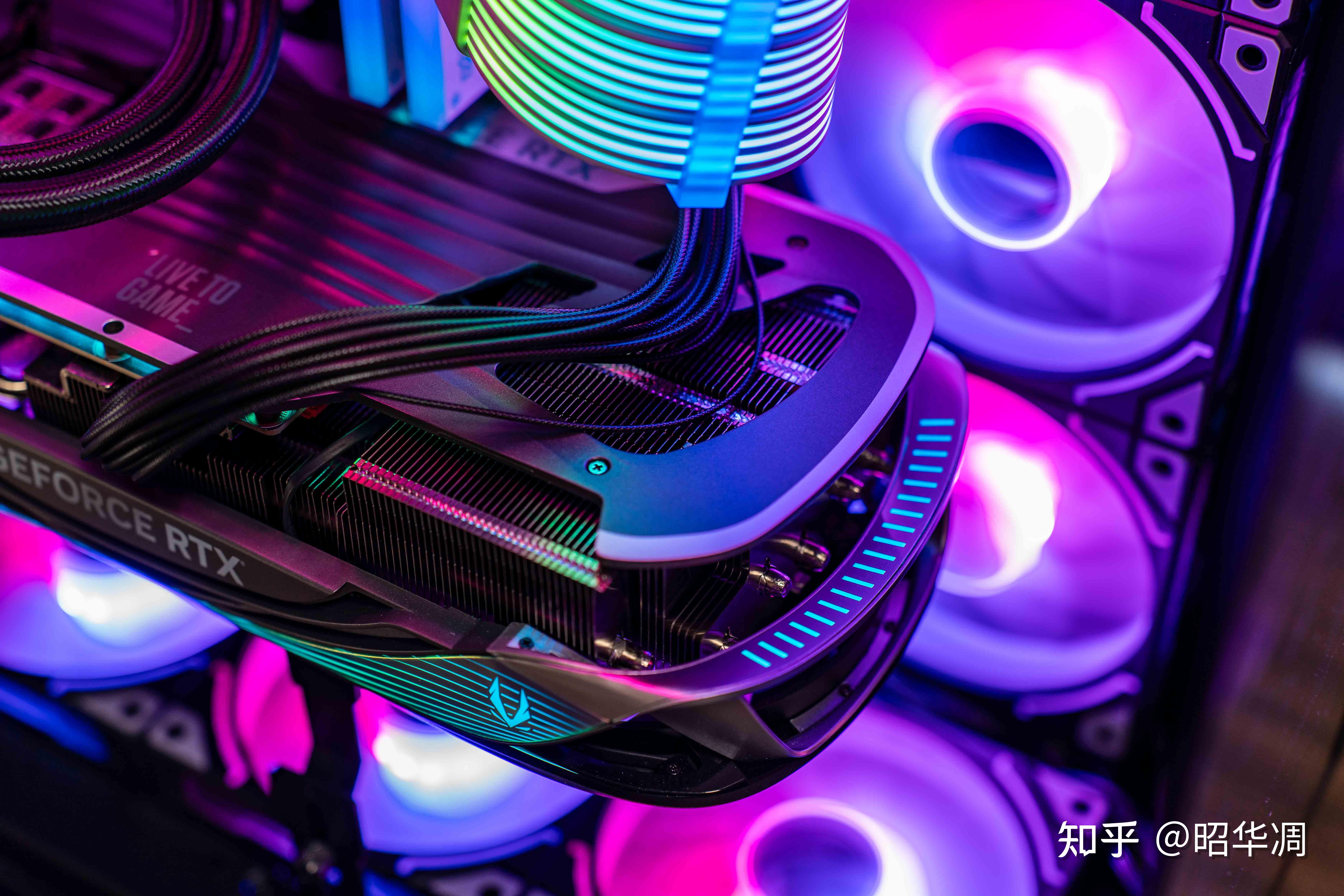 无边通透大视野光影交错海景房14700k索泰4090tufgt502无界版装机实录