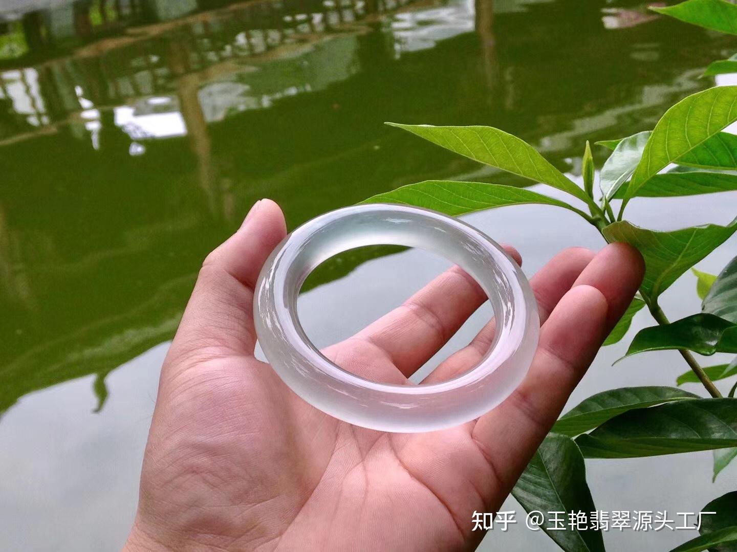 冰种翡翠价格高吗知乎(冰种翡翠价格高吗知乎文章)