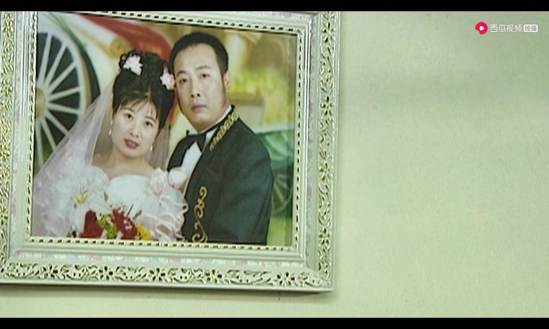 初步摸查出两个嫌疑人,一个是死者赵蕾的丈夫霍京生.