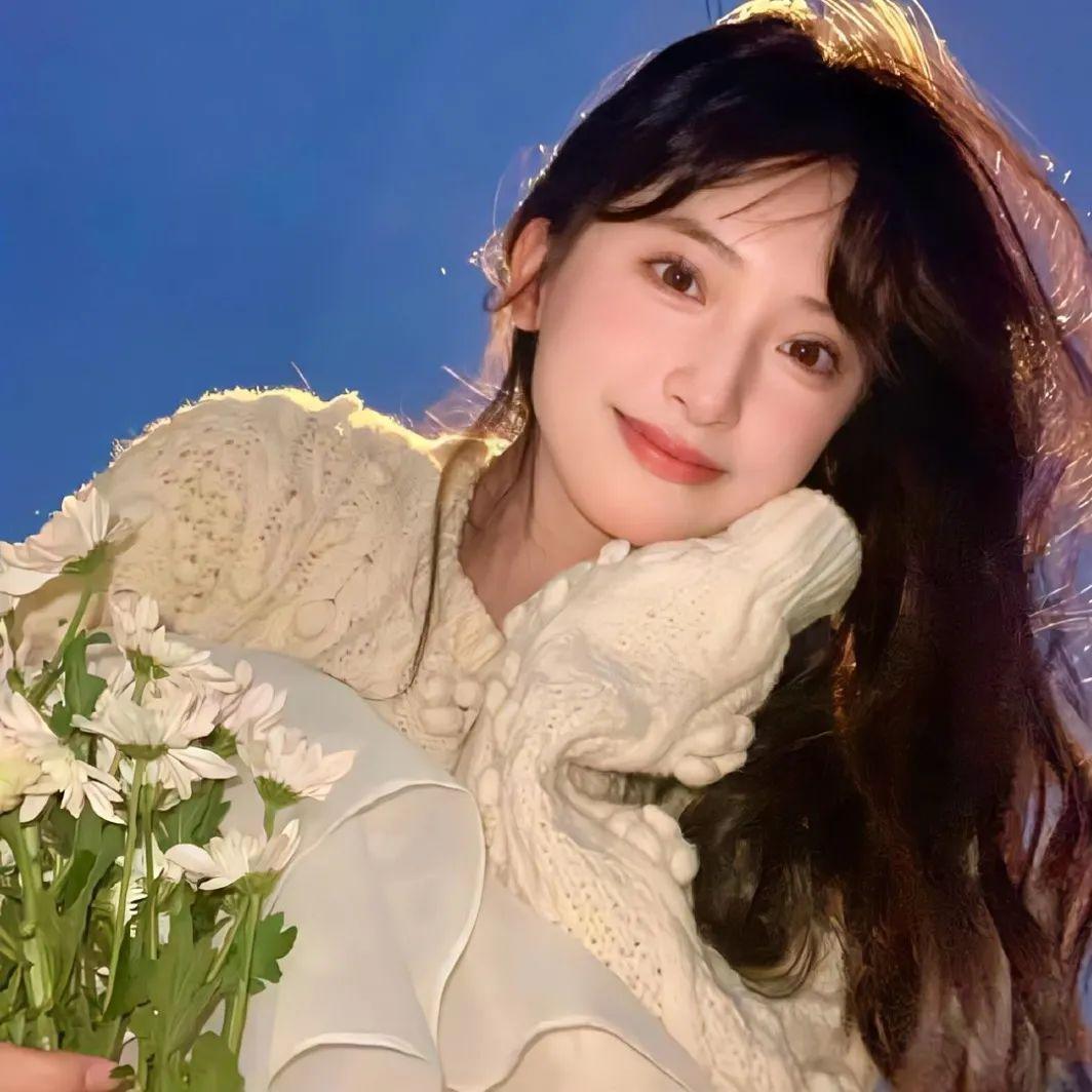 有没有一看就想恋爱的女生头像推荐?