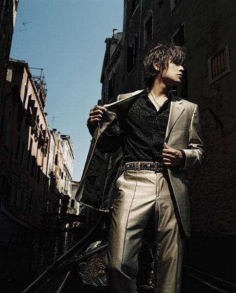 大家有没有周杰伦早期留狼尾的照片