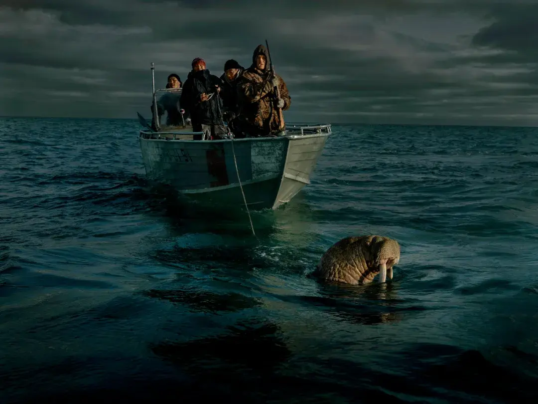 吃海象肉乘兽皮筏千年未变的楚科奇人