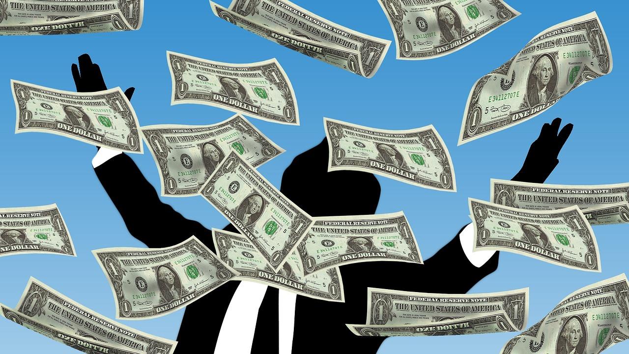 2. 跨界盈利模式