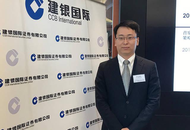 《港湾商业观察》独家对话了建银国际首席策略师,研究部副主管,董事总
