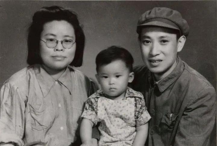 阎长贵田家英为何自缢