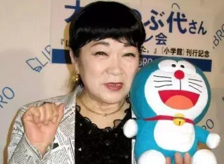 在其一生的代表作《哆啦a梦》中,虽然她并不是哆啦a梦的第一任声优