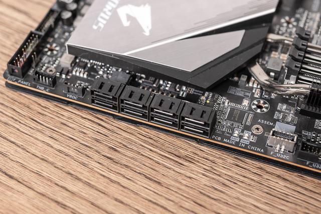 技嘉x299xaorusmaster主板评测为新品cpu而生的全能型选手