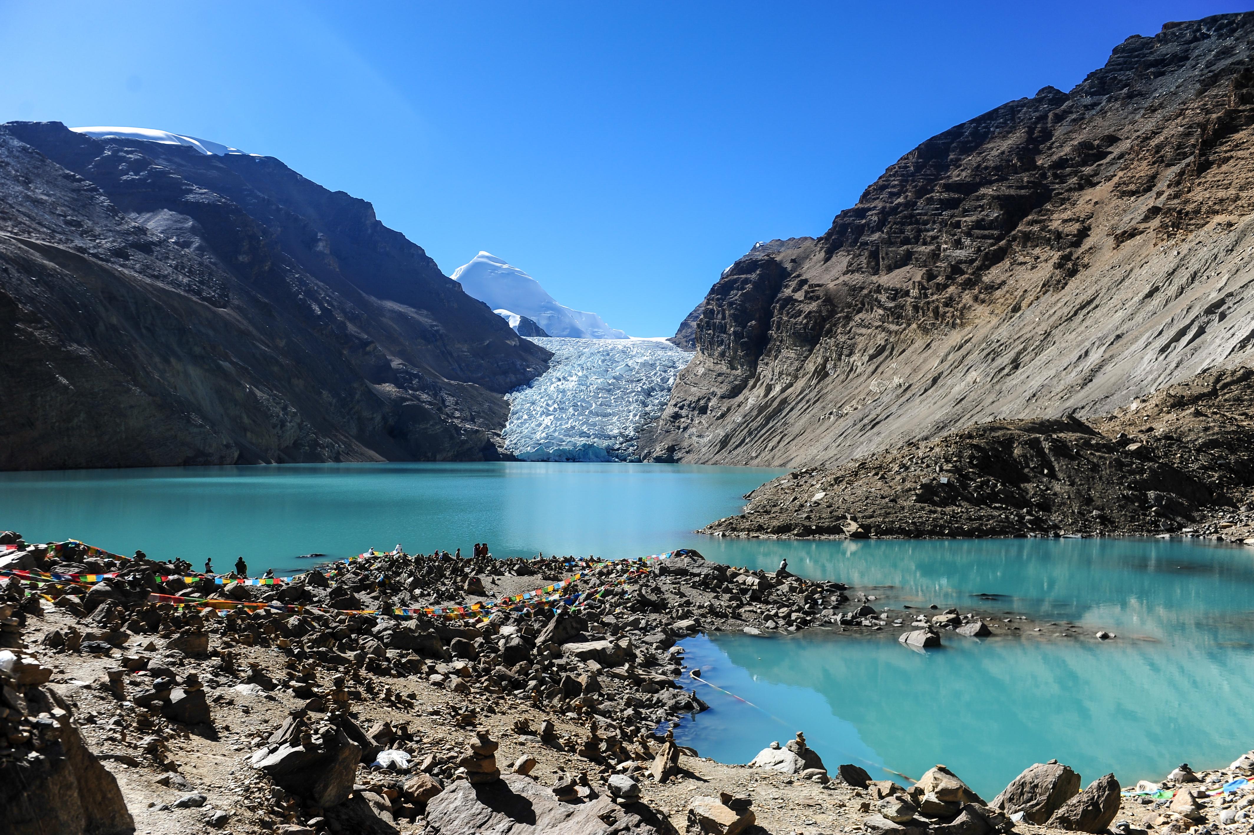 这个星球的美丽泪痕曲登尼玛冰川