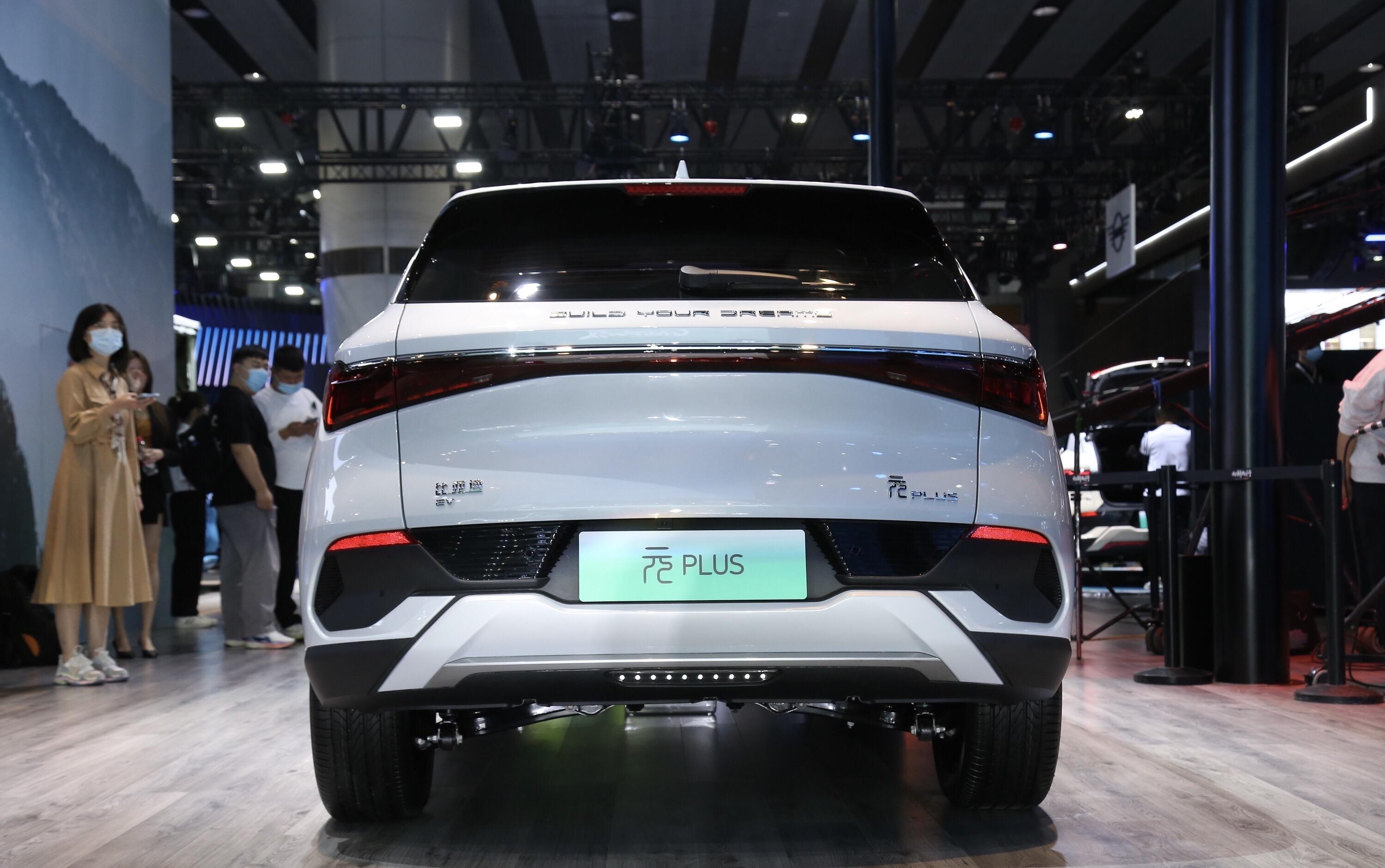 搭载150kw前置永磁同步单电机的比亚迪元plus,提供430km和510km两种