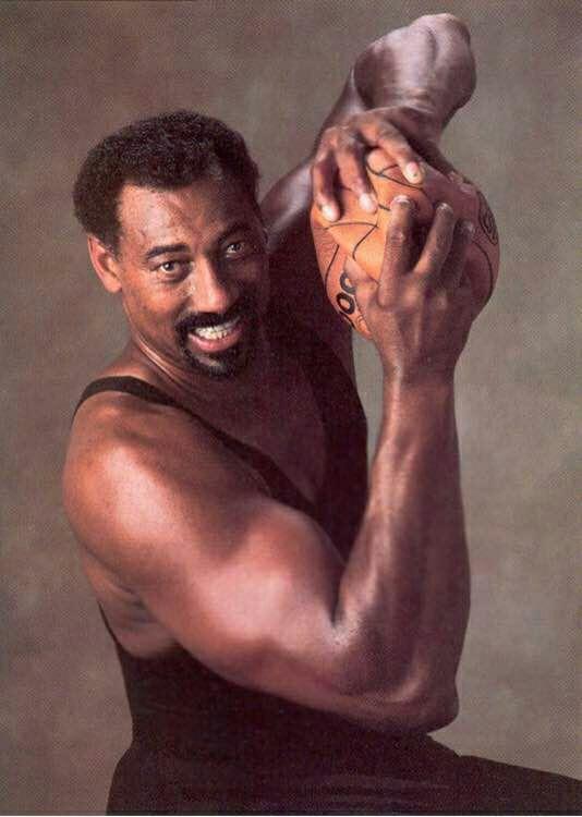 威尔特 张伯伦(wilt chamberlain),俗称张大帅,又称张两万.