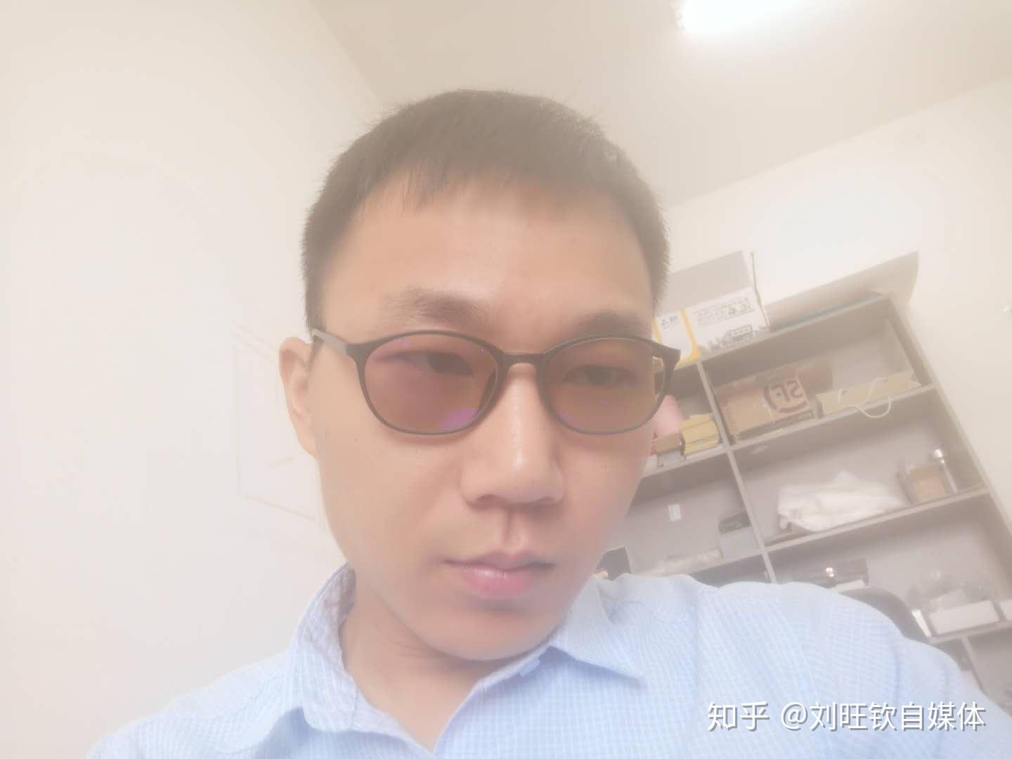 怎么自己测试近视度 v2-240bd5fd0e2e242cb98eff9fc2c89190_r.jpg