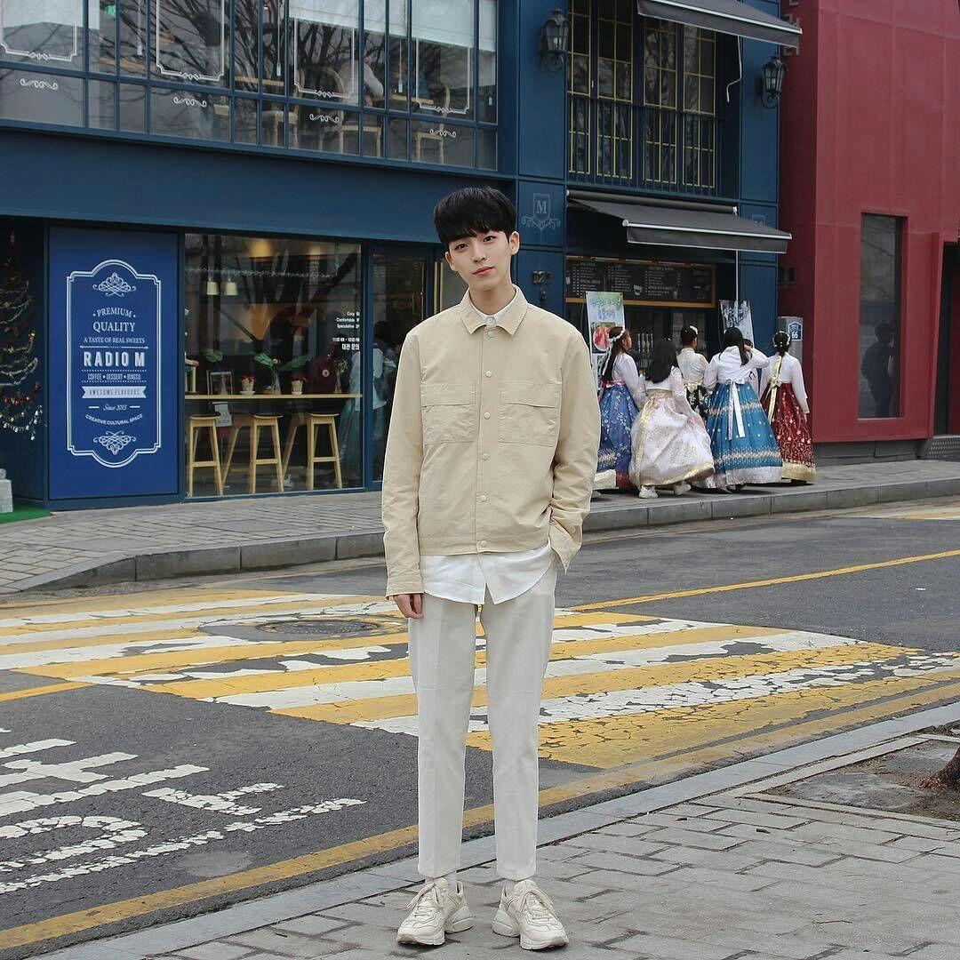 特别瘦的男生怎么搭配衣服会好看点?