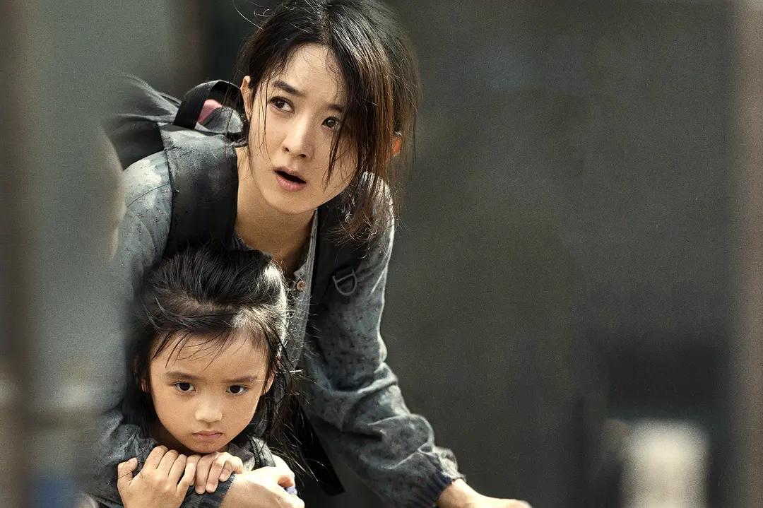 如何评价赵丽颖在电影第二十条中的演技