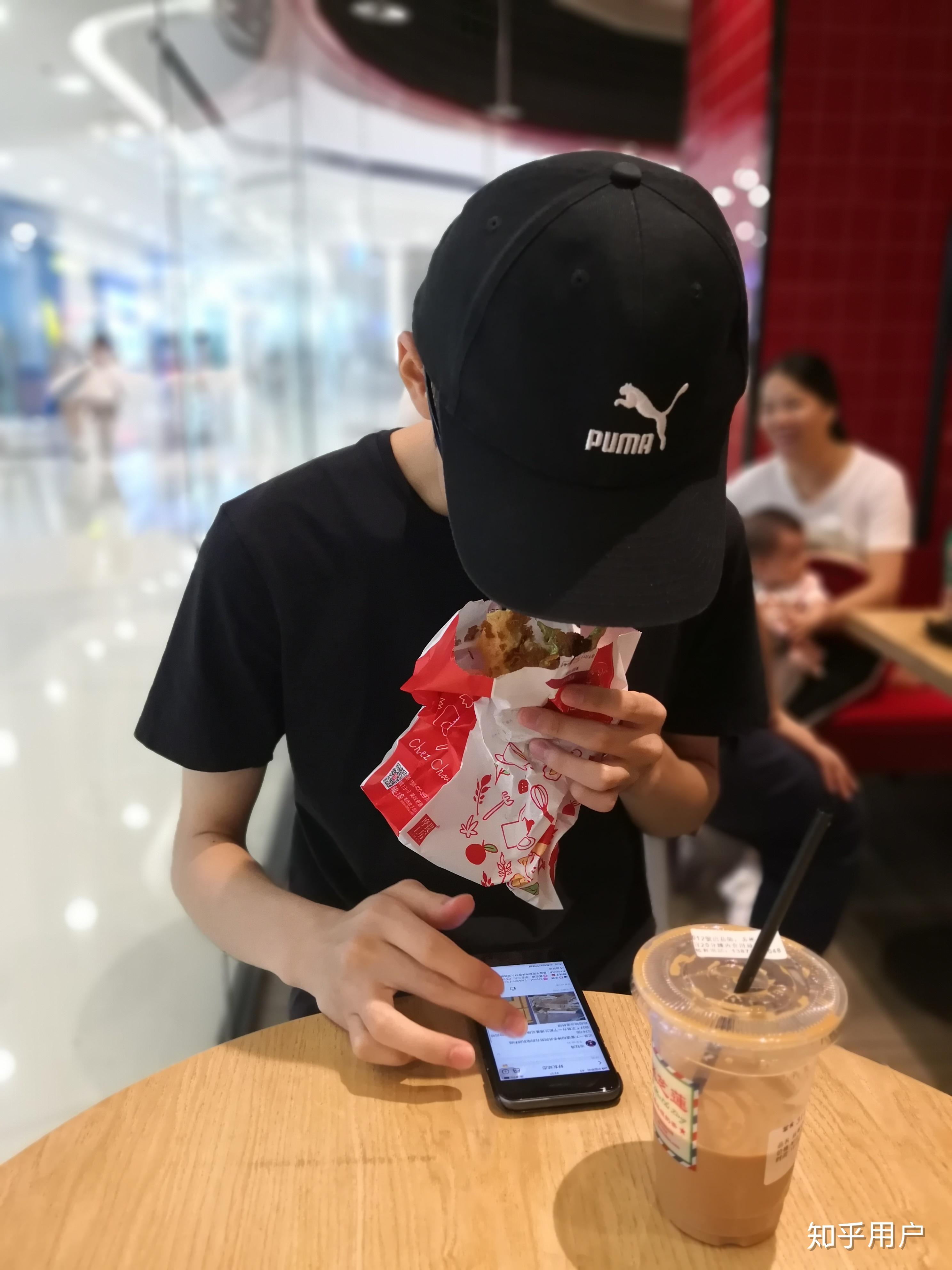 男生很爱喝奶茶给人是一种什么感觉