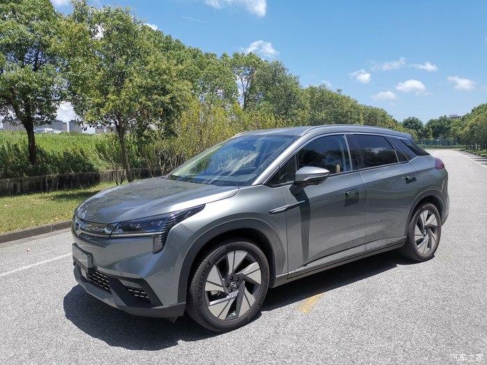 上海第一台aionlx埃安lx80d加自动驾驶选车和提车作业