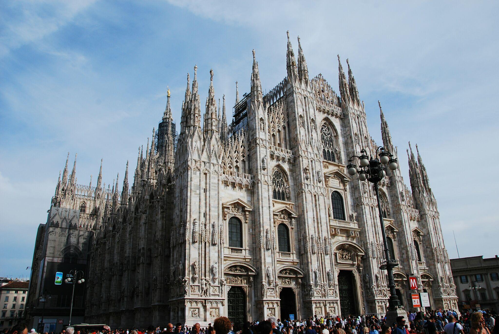 中西建筑传统里为何各自以檐面和山面为正面