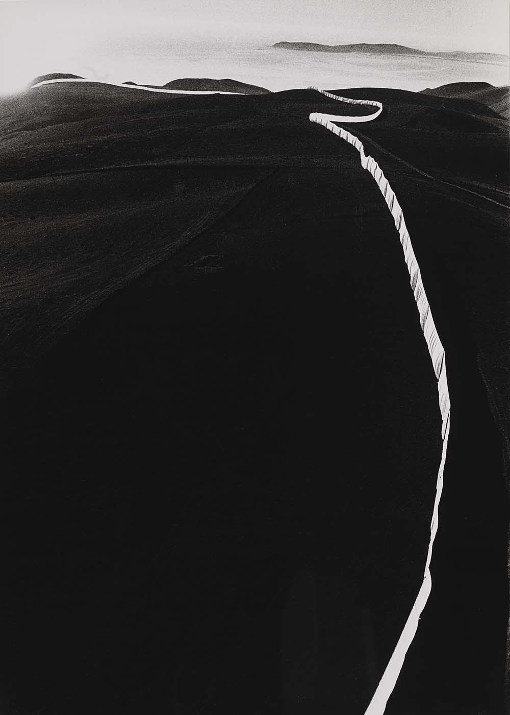 有哪些适合做手机壁纸的黑底色图片