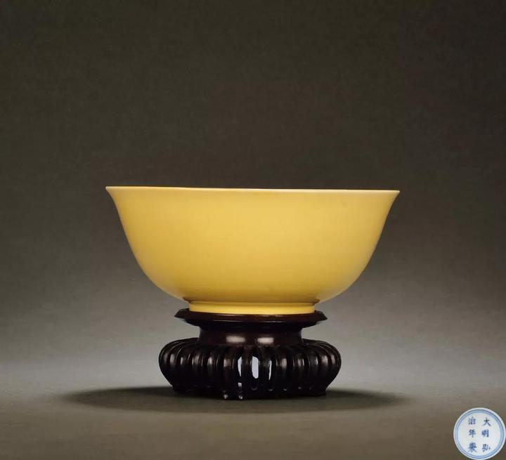 中国古美術/黃釉窯変朱班大碗/(底款:大明弘治年製)明代/ 中国古美術/黃