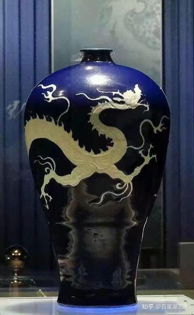 元代霁蓝釉白龙纹梅瓶- 知乎