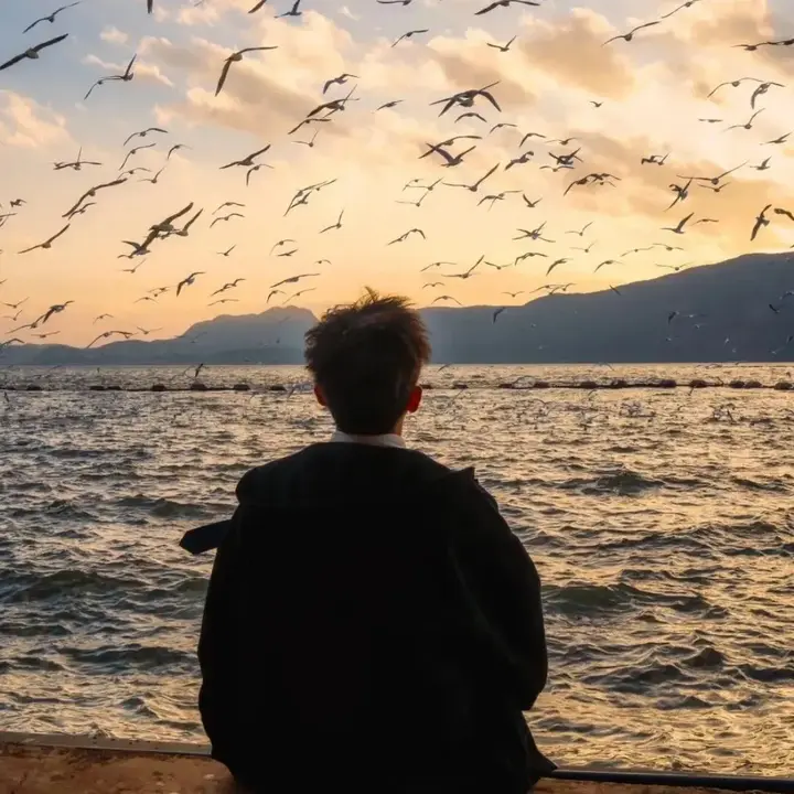 自由男头氛围感自由摆烂轻松男生头像