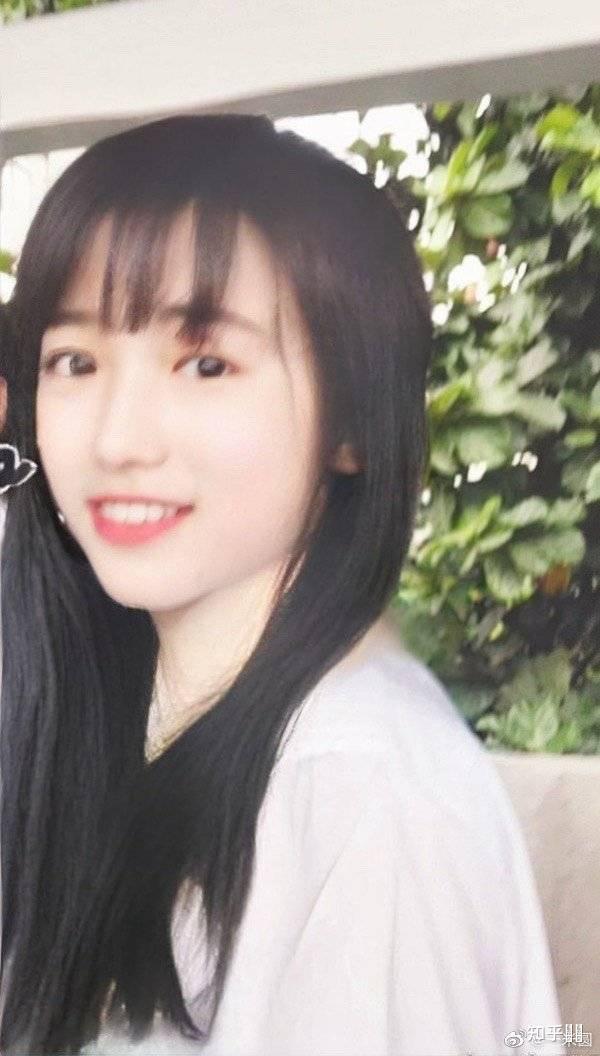 路人如何看待最新一期王牌对王牌宋亚轩女装照片