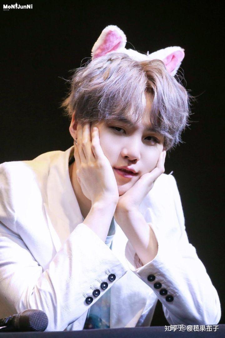 闵玧其有哪些出圈神图?