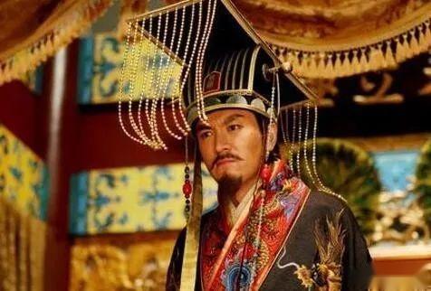 古代皇帝帽子垂着珠帘,目的就是让它“碍事”?背后这么多讲究 - 知乎