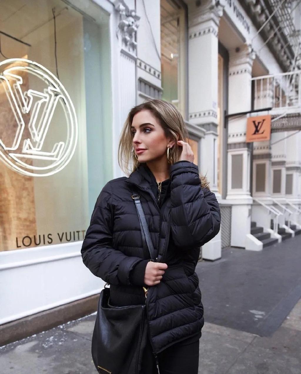 身材颜值都在线女友祝沙梅特23岁生日快乐