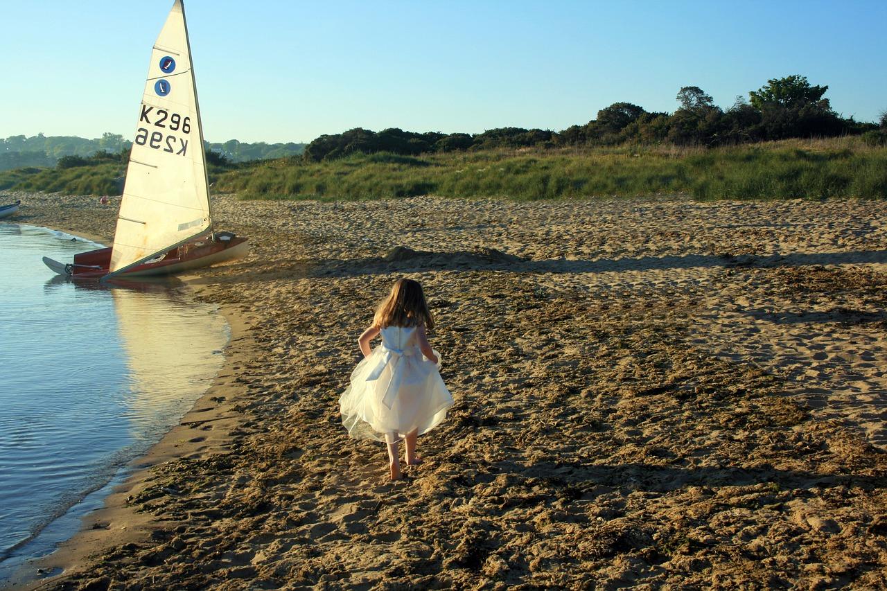 4. 休闲牛仔外套