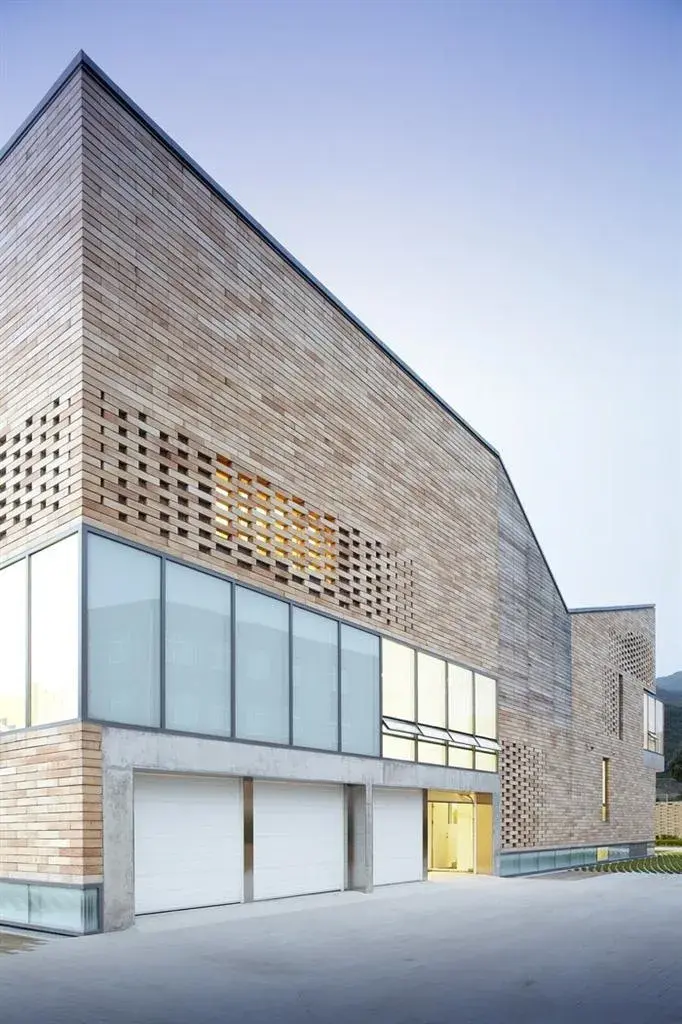 绘聚建筑素养案例分析 | 凹舍-冯大中艺术馆 - 知乎