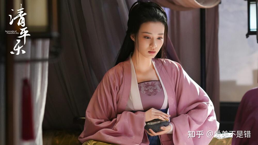 何晋龙解读形似刘亦菲的刘楚然到底有多美